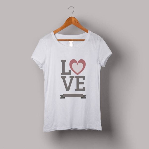 T-Shirt Tema LOVE